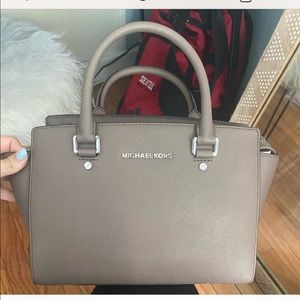 Michael kors satchel